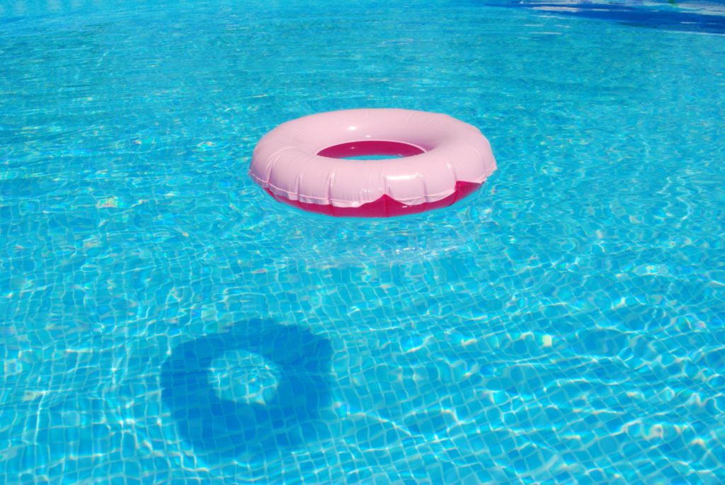pink donut pool